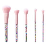 Ensemble de pinceaux de maquillage professionnels portables personnalisables en 7 pièces, fibres synthétiques, manche en plastique, pour blush, poudre libre et fards à paupières