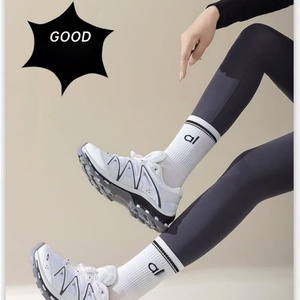 Calcetines Deportivos AL Yoga de Nuevo Diseño, Absorbentes de Sudor y Transpirables, de Caña Media y Alta, para Hombre y Mujer, en Varios Colores - Product Image 2