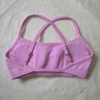 Soutien-gorge push-up sans couture et sans dos, ajustable, pour le fitness et le yoga, avec dos en V et effet froncé, pour les ensembles de yoga et d'entraînement pour femmes