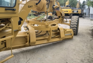 รถเกรดเดอร์มือสอง CAT 140G Caterpillar 140G 140K พร้อมอุปกรณ์เสริม Auger มีสินค้าในสต็อก - Product Image 4
