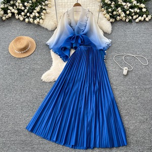 Ensemble robe longue plissée tie-dye pour femme avec chemisier froissé à ceinture dégradée et jupe midi - Product Image 5