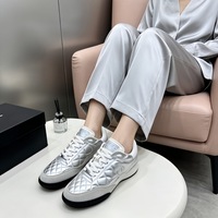 2026 Baskets décontractées à semelle plate en cuir véritable, matelassées losanges, style luxe léger, respirantes, légères et color-block