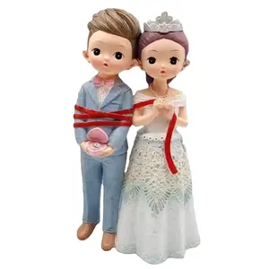 Regalo di nozze figurina di coppia in resina personalizzata per sposa e sposo