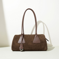 Sac Boston en Cuir Souple Rétro Personnalisé avec Logo, Grande Capacité pour Femme, Sac Hobo en Cuir Fendu OEM ODM avec Poignée Ronde