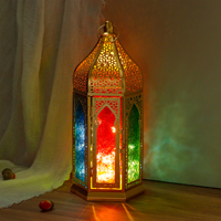 Lentera Logam Heksagonal Emas Ramadan dengan Kaca Warna-warni Buatan Tangan Ramah Lingkungan untuk Dekorasi Rumah, Pernikahan & Acara Ulang Tahun