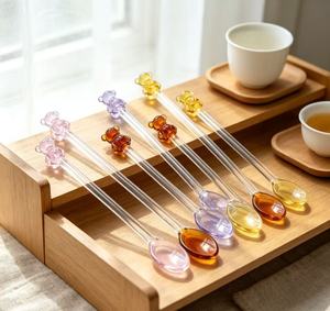 Grazioso Cucchiaino in Vetro Multicolore a Forma di Orso 3D <span class=keywords><strong>per</strong></span> Caffè e <span class=keywords><strong>Miele</strong></span>, Ideale <span class=keywords><strong>per</strong></span> Ristoranti, Casa, Banchetti, Regalo - Product Image 3