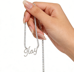 จี้ห้อยคอแบบปรับแต่งชื่อได้ <span class=keywords><strong>Hiisees</strong></span> ชุบทอง 18K พร้อมสร้อยคอเทนนิสประดับเพชร CZ สำหรับผู้หญิงผู้ชาย ทำจากทองเหลืองและเพชรซิร์คอน เหมาะสำหรับเป็นของขวัญ - Product Image 2