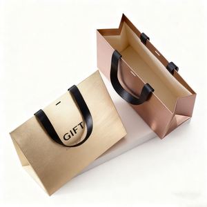 Sacs en papier kraft blanc personnalisés avec logo imprimé, en carton recyclé, avec poignées en coton, impression offset, pour vêtements et chaussures, vente en gros - Product Image 3