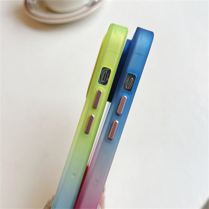 Lenti di metallo di lusso proteggere <span class=keywords><strong>arcobaleno</strong></span> gradiente trasparente custodia per cellulare Coloful <span class=keywords><strong>Cover</strong></span> per <span class=keywords><strong>iPhone</strong></span> 16 15 Plus 14 Pro Max 13 11 - Product Image 2