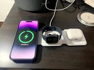 <span class=keywords><strong>Chargeur</strong></span> Magnétique Sans Fil Pliable Personnalisé 3-en-1 de 15W pour iPhone, Apple Watch et AirPods - Product Image 6