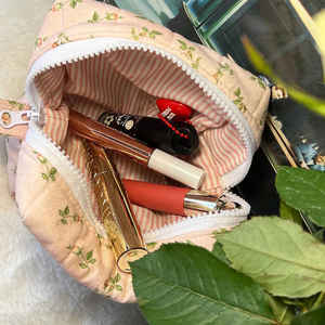 Petite pochette à fermeture éclair pour maquillage cosmétique en coton rembourré <span class=keywords><strong>avec</strong></span> logo de taille personnalisée pour baumes de bâtons à lèvres - Product Image 4