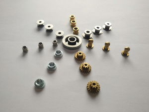 Services d'usinage CNC de haute précision, pièces en acier inoxydable, tournage personnalisé, brochage, fraisage, perçage pour l'usinage ISO - Product Image 3