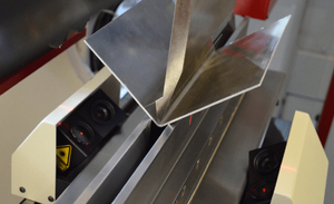 Nhà sản xuất máy uốn thủy lực CNC tấm kim loại tiêu chuẩn Châu Âu - Product Image 2