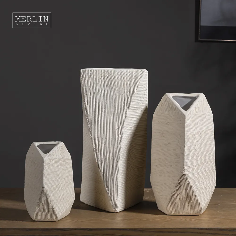 Merlin Living Wit Modern Handgemaakt Nordic Vaas Set Nieuw Ontwerp Driehoek Geometrische Vaas Voor Keramiek En Porseleinen Bloemenvazen