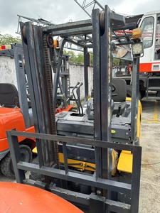 Buen Precio 2022, 100% Original de Japón, Komatsu FD25 FD30T-16 FD30, Montacargas Diésel Usado de 2.5-5 Toneladas, 4x4, Neumáticos Sólidos para Terreno Accidentado - Product Image 5