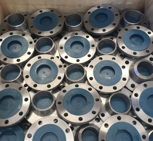 Brida de Cuello Soldado de Acero al Carbono Forjado de Alta Resistencia, Resistente a Altas Presiones, Clase 900, para Sistemas de Tuberías Industriales y Refinerías de Petróleo - Product Image 2