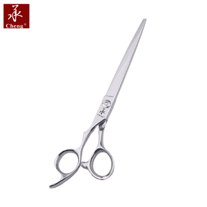 Tijeras de pelo para zurdos profesionales de 6,8 pulgadas, tijeras de corte de pelo de acero japonés, YONGHE CHENG - Product Image 1