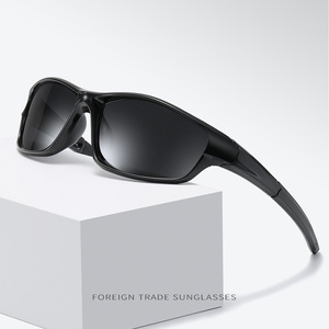 แฟชั่นแว่นตาโพลาไรซ์ UV400 อุปกรณ์เสริมสำหรับผู้ชายยอดนิยมกีฬาขับรถแว่นตาเรโทรขี่จักรยานแว่นตากันแดดนักกีฬา - Product Image 3
