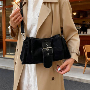 Bolso Bandolera Cuadrado Horizontal Marrón de PU con Cierre Magnético y Patrón de Letras para Atuendos Diarios Primavera 2026 - Product Image 4