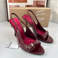 Sandales d'été légères et sexy pour femmes avec boucle métallique, bout pointu, bride arrière ouverte et décolleté peu profond