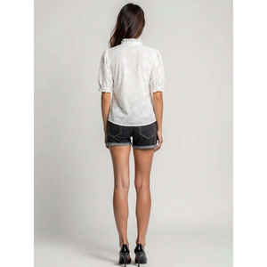 Camisa Blanca de Mujer, Tejida, 100% Algodón, Ecológica, Transpirable, con Ojales, Manga Corta, Cuello Alto, Tela Suave, Elegante, Proveedor OEM al por Mayor - Product Image 2