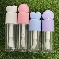 CY064 Rose 3.5ml 5ml Tube de brillant à lèvres rond avec couvercle en forme de cœur, applicateur Doe Foot et pinceau large unique, pour tubes de brillant à lèvres épais, emballage