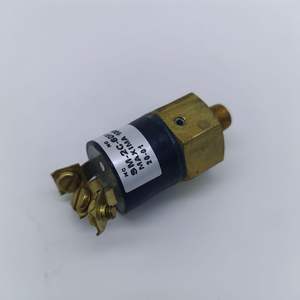 Pressostat Maxima S-M-2C-6071 G1/2 en laiton SPST magnétique pour chariot élévateur Doosan D110S5 D130S5 - Product Image 1