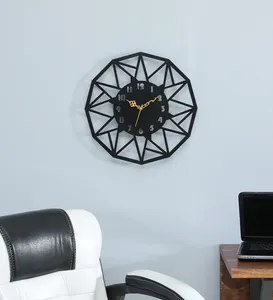 Horloge murale design en métal haut de gamme avec technologie à quartz silencieuse de style Parfait pour une pièce de déclaration dans les maisons, les bureaux ou les restaurants - Product Image 5