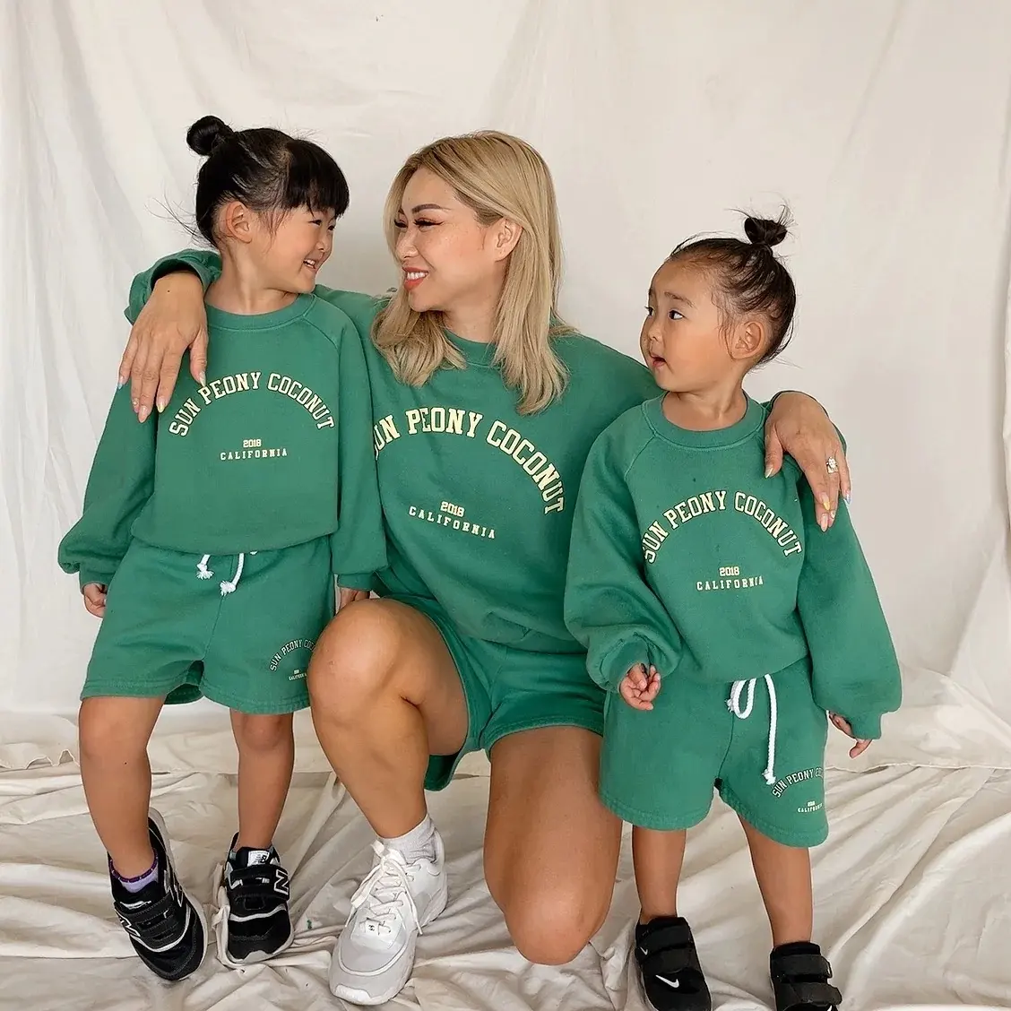 OEM et ODM Ensemble de vêtements pour maman et moi avec sweat-shirt court