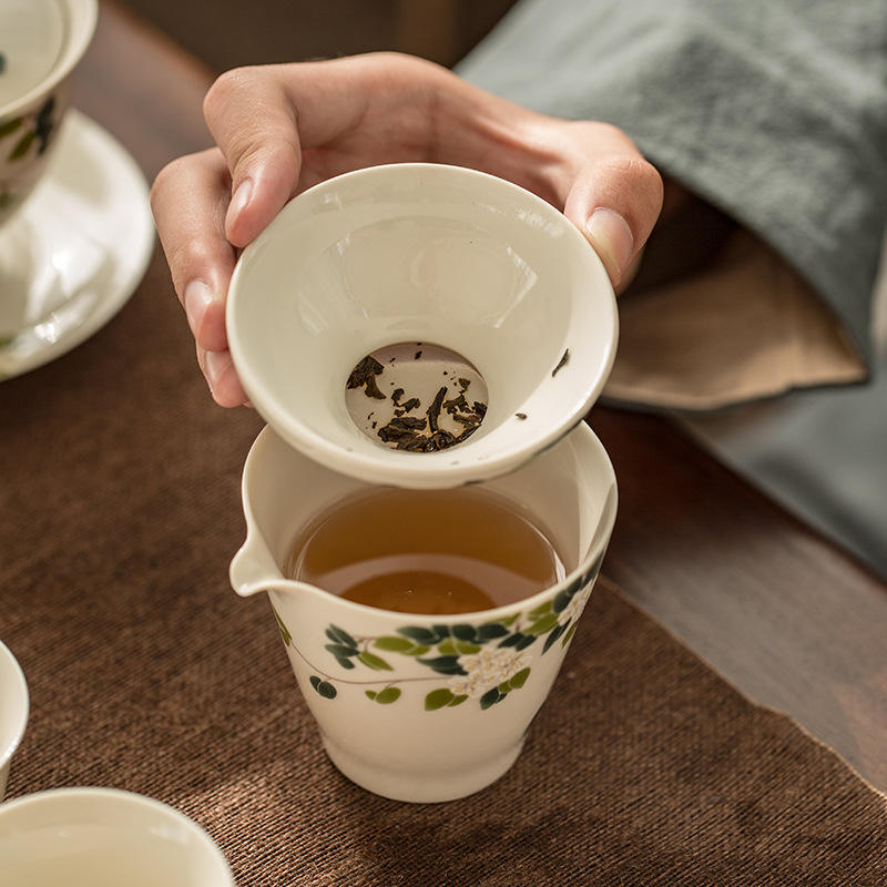 ถ้วยแฟร์หลากสี