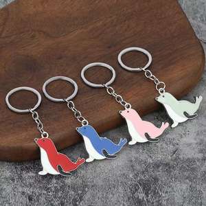 Porte-clés en métal vintage mignon en forme de phoque de dessin animé, vie marine, mousqueton en alliage, léger et élégant pour sacs ou clés - Product Image 1