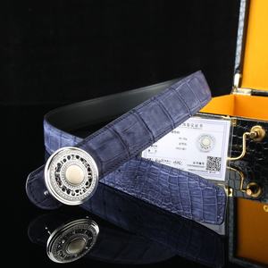 Cinturón de Cuero de Cocodrilo de Lujo para Hombre, Estilo Formal, Hebilla de Acero, Cuero de Cocodrilo del Nilo Teñido con Agua y Acabado Esmerilado - Product Image 4