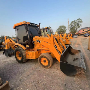 Chargeuse-pelleteuse JCB 3CX d'occasion, modèle 2022, poids opérationnel de 10 tonnes, avec moteur, boîte de vitesses et pompe - 700 heures de fonctionnement, à vendre - Product Image 1