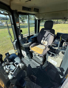 Máquina para Movimiento de Tierras Usada para Bulldozer D51PXi de 14 Toneladas con Motor Laidong y Transmisión Hidrostática - Product Image 4