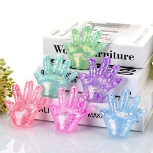 ของเล่นบีบคลายเครียดเนื้อนุ่มสีทองปาล์มผสมมอลโทส - Product Image 1