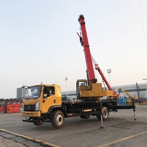 Grue sur camion SANY STC120 d'occasion, 12 tonnes, flèche en U de 39 m, conception à moment de levage élevé pour la construction urbaine - Product Image 4