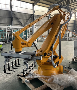 Robot de palettisation avec une capacité de charge de 120 kg. Robot industriel avec configuration flexible et changement de production rapide - Product Image 1