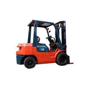 Montacargas FD30 de 3 Toneladas Usado en Venta a Bajo Precio, en Muy Buen Estado, con Desplazador Lateral Hidráulico y Neumáticos Sólidos - Product Image 1