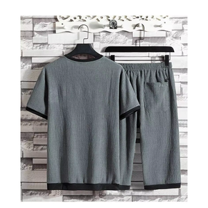 Conjunto de 2 Piezas de Verano para Hombre, Tejido Transpirable, Camiseta de Manga Corta y Pantalones Cortos, Ropa Deportiva Informal - Product Image 2
