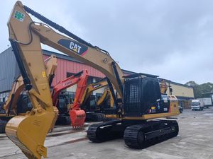Excavatrice sur chenilles Caterpillar 320D2L d'occasion, prête à l'emploi, robuste, 21 tonnes, idéale pour les travaux de fondation et le creusement de bassins. - Product Image 6