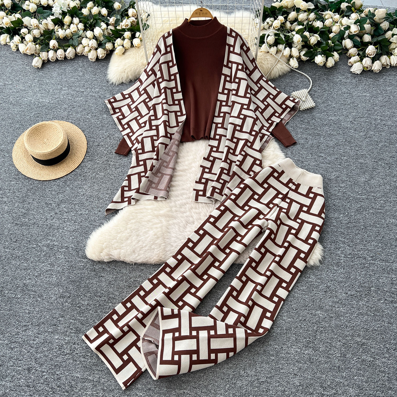 สีน้ำตาล