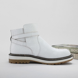 Botines blancos 100% piel de cocodrilo, punta redonda, correa con hebilla, plataforma, suela de goma antideslizante, estilo otoño e invierno - Product Image 5