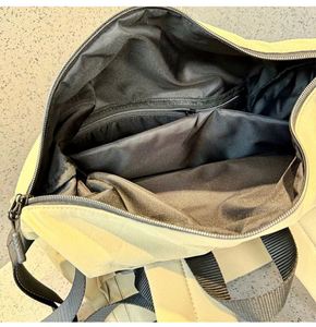 Mochila Convertible Personalizada de Nailon, Bolso Bandolera con Gran Capacidad, Resistente al Agua, Cierre de Cremallera Ecológico, Unisex - Product Image 5