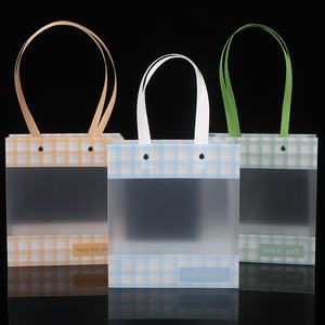 Venta al por mayor transparente <span class=keywords><strong>PE</strong></span> bolsas de plástico esmerilado <span class=keywords><strong>PP</strong></span> para ropa regalo embalaje bolsas de la compra - Product Image 5
