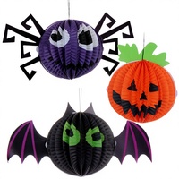 Décorations d'Halloween : Ensemble d'accessoires pour créer des scènes, ornements suspendus fantômes, sorcières, araignées, chauves-souris, lanternes en papier citrouille (Fabriqué en Chine)
