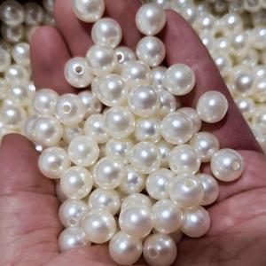 Perlas de ABS de 8mm al por mayor, cuentas de plástico acrílico blanco con agujero para collar de moda, suministros de joyería - Product Image 6