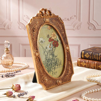 Cadre photo personnalisé en polyrésine écologique durable de style rococo européen, décor de bureau floral doré pastel, logo personnalisé OEM, romantique