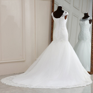 Vestido de Novia Blanco de Encaje Estilo Sirena con Escote Corazón, Espalda Descubierta y Cola Larga, Estilo Mori Girl - Product Image 3