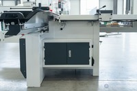 Scie à table coulissante de qualité professionnelle avec affichage numérique et moteur de 5,5 kW