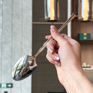 DF BC Fashion Nouveauté Spéciale – Couverts en Acier Inoxydable à Manche Martelé : Couteau de Table, Couteau à Steak, Fourchettes de Table, Fourchettes à Dessert – Personnalisables - Product Image 3